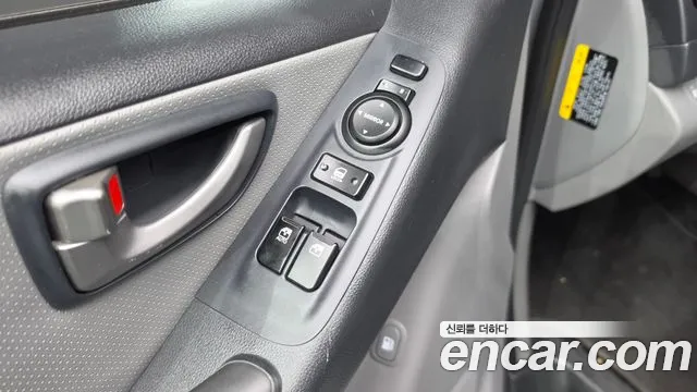 Hyundai Starex — фото 30