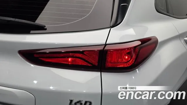 Hyundai Kona — фото 23