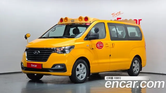 Hyundai Starex — фото 1