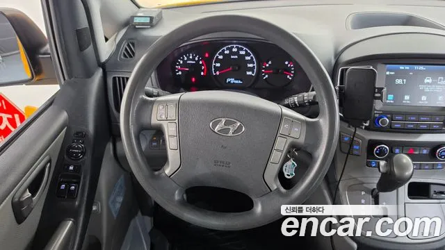 Hyundai Starex — фото 13