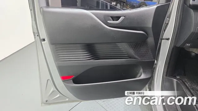 Hyundai Staria — фото 24