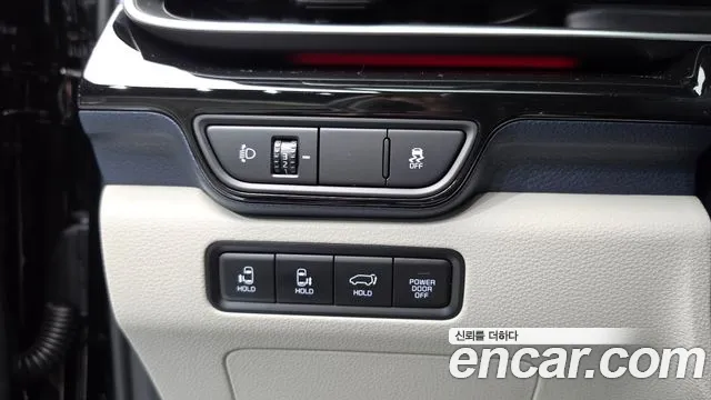 Kia Carnival — фото 15