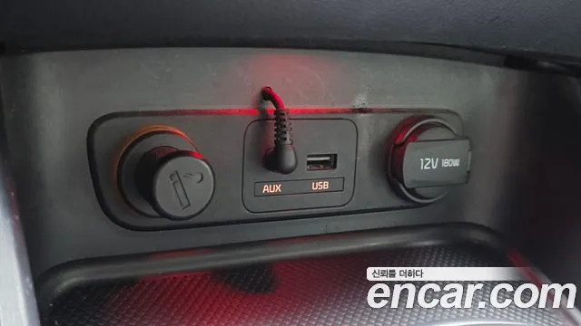 Kia Sportage — фото 12