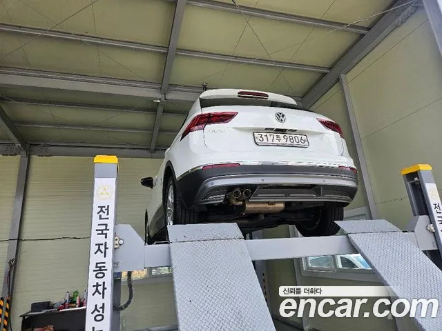 Volkswagen Tiguan — фото 2