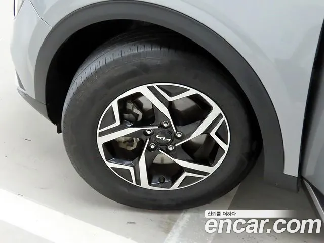 Kia Sportage — фото 19
