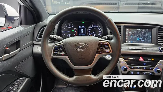 Hyundai Avante — фото 13