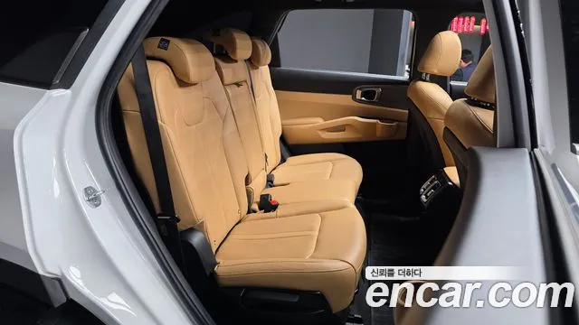 Kia Sorento — фото 11