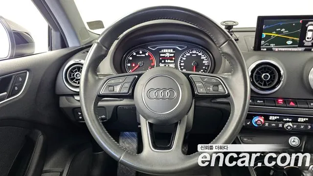 Audi A3 — фото 13