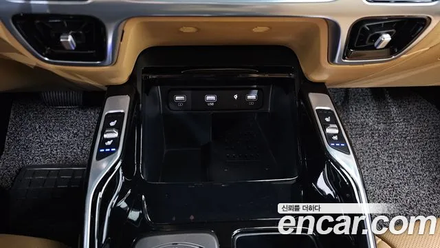 Kia Sorento — фото 16
