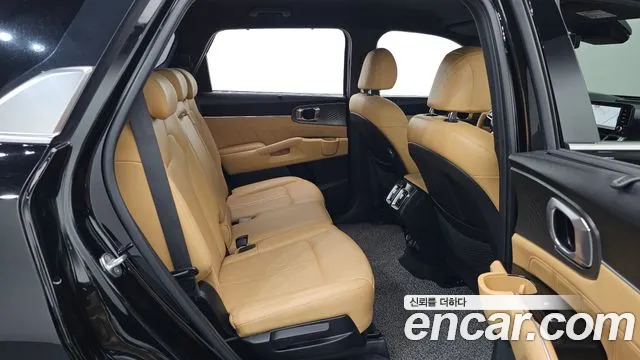 Kia Sorento — фото 11