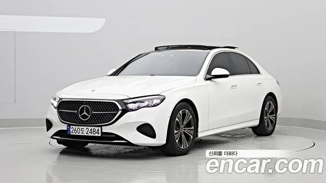 Mercedes-Benz E-Class — фото 1