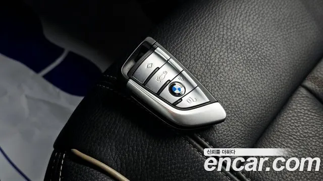 BMW 5-Series — фото 15