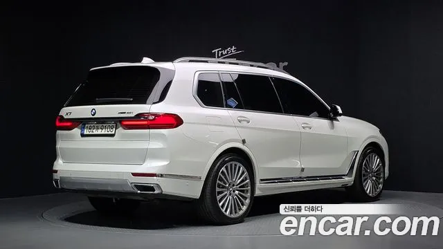 BMW X7 — фото 2