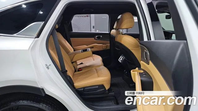 Kia Sorento — фото 11