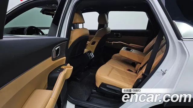 Kia Sorento — фото 12