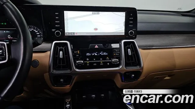 Kia Sorento — фото 13