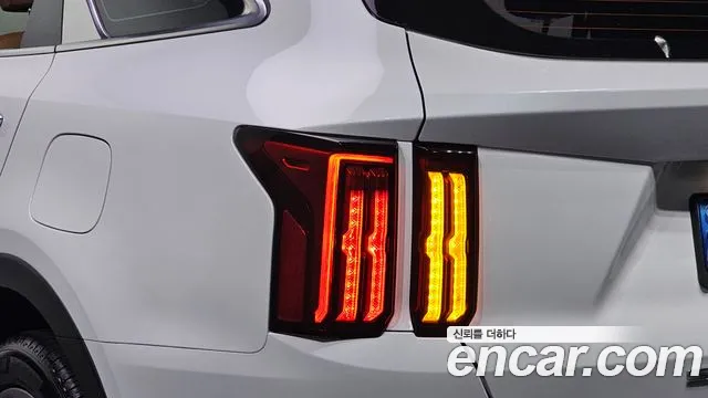 Kia Sorento — фото 23