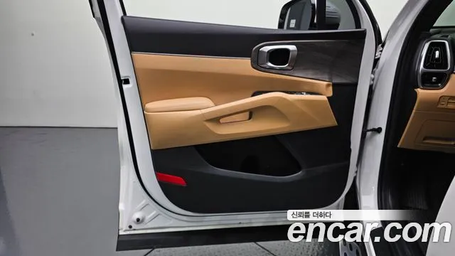Kia Sorento — фото 24