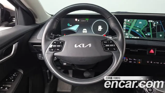 Kia EV6 — фото 14
