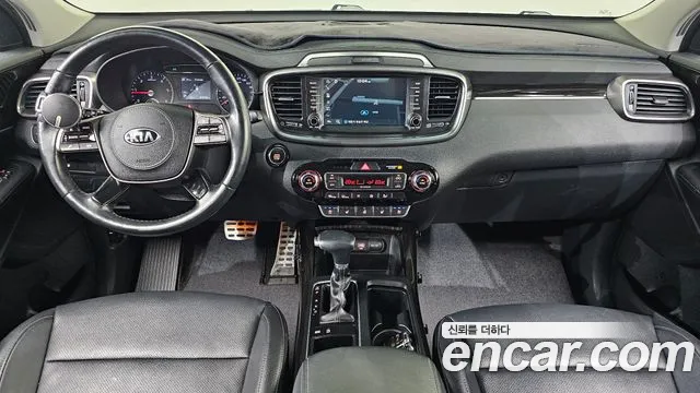 Kia Sorento — фото 7
