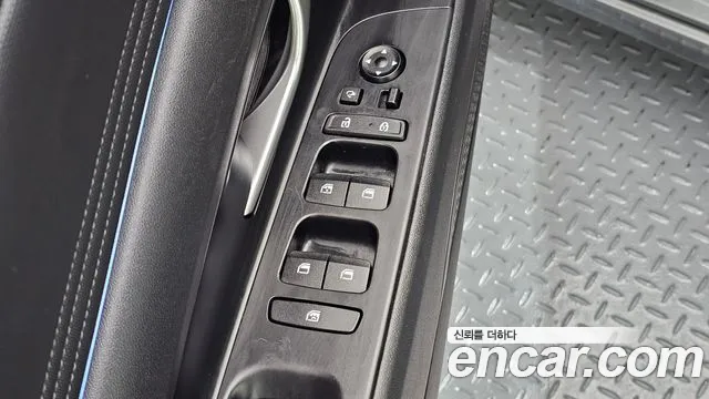Hyundai Avante — фото 18