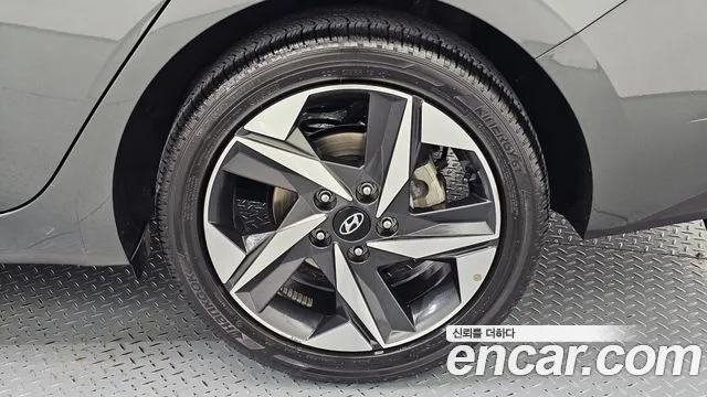 Hyundai Avante — фото 21