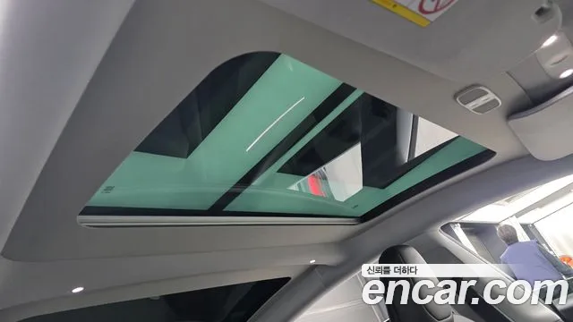 Tesla Model 3 — фото 17