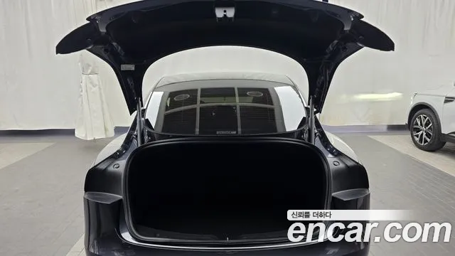 Tesla Model 3 — фото 20