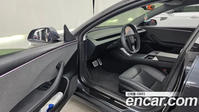 Tesla Model 3 — фото 10