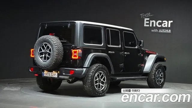 Jeep Wrangler — фото 1