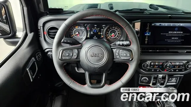Jeep Wrangler — фото 13