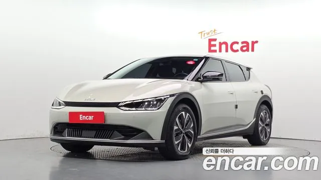 Kia EV6 — фото 1