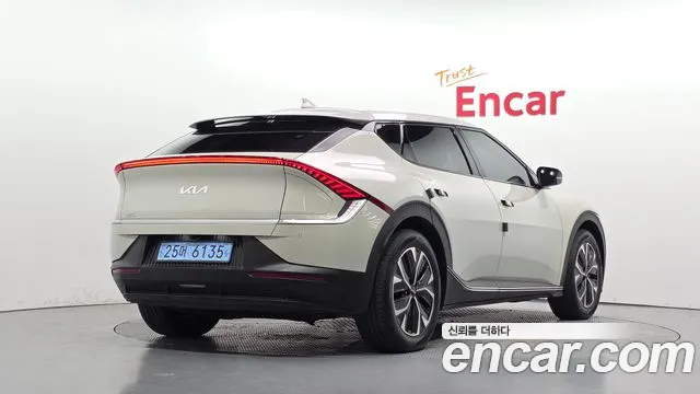 Kia EV6 — фото 2