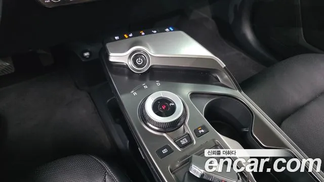 Kia EV6 — фото 9