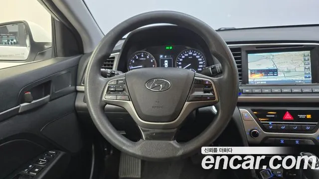Hyundai Avante — фото 13