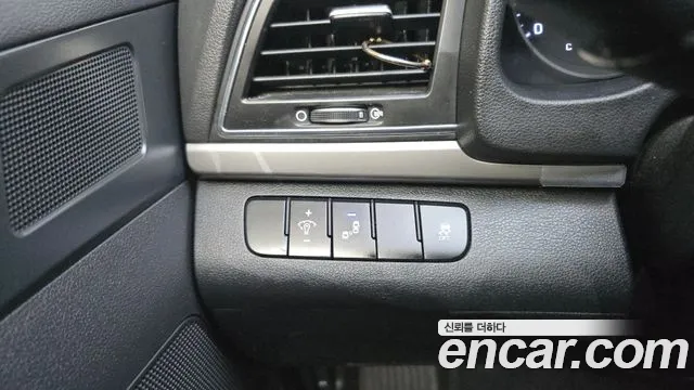 Hyundai Avante — фото 20