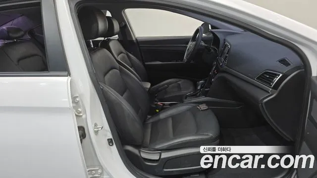 Hyundai Avante — фото 26