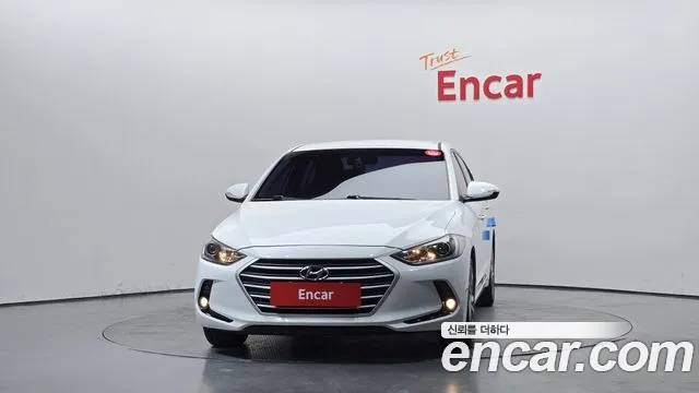 Hyundai Avante — фото 3
