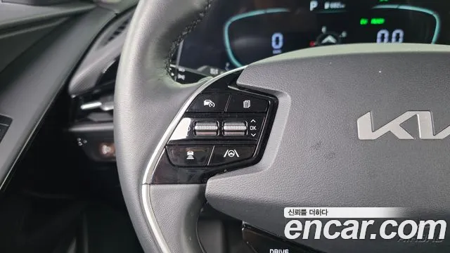 Kia Niro — фото 16