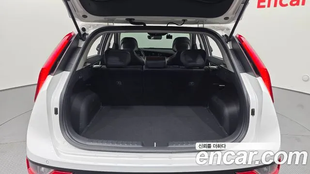 Kia Niro — фото 17