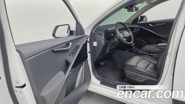 Kia Niro — фото 10