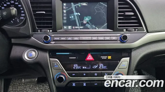 Hyundai Avante — фото 15