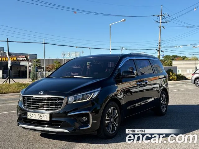 Kia Carnival — фото 1