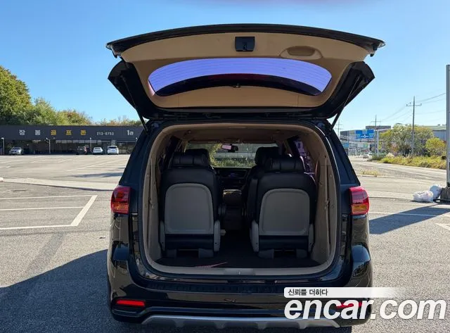 Kia Carnival — фото 19