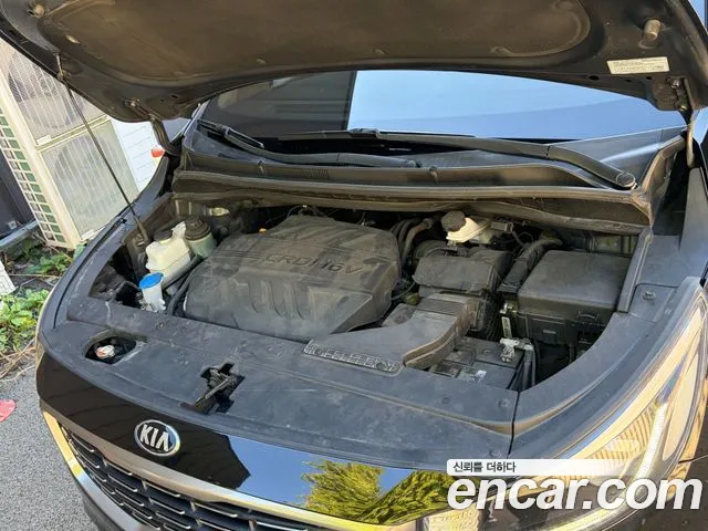 Kia Carnival — фото 20