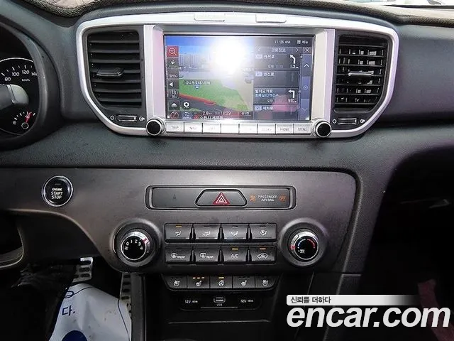 Kia Sportage — фото 12