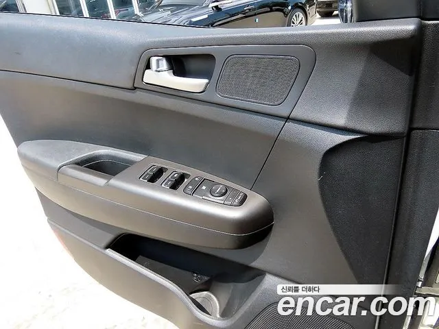 Kia Sportage — фото 15