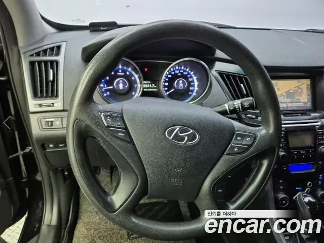 Hyundai Sonata — фото 9