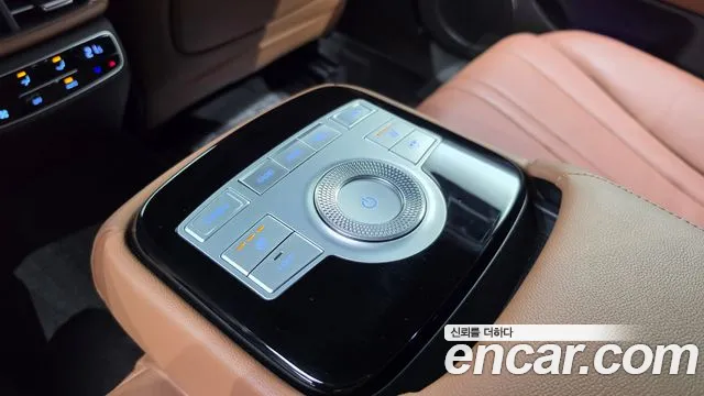 Genesis G80 — фото 16