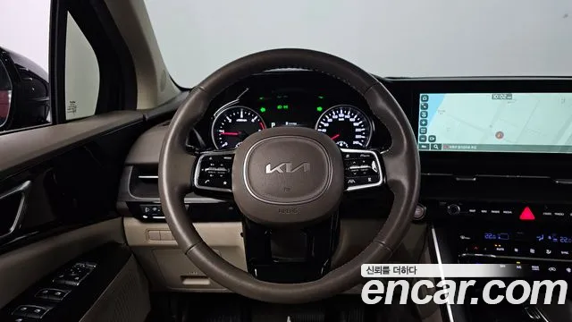 Kia Carnival — фото 12